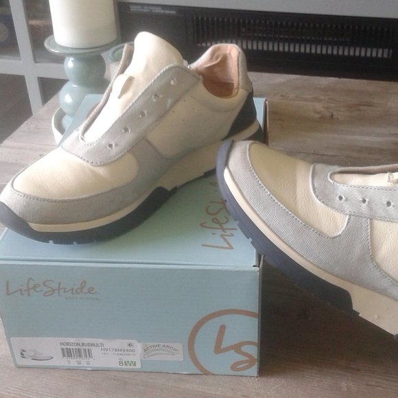 LIFESTRIDE SNEAKER SIZE 8 WIDE - Picture 3 of 9
